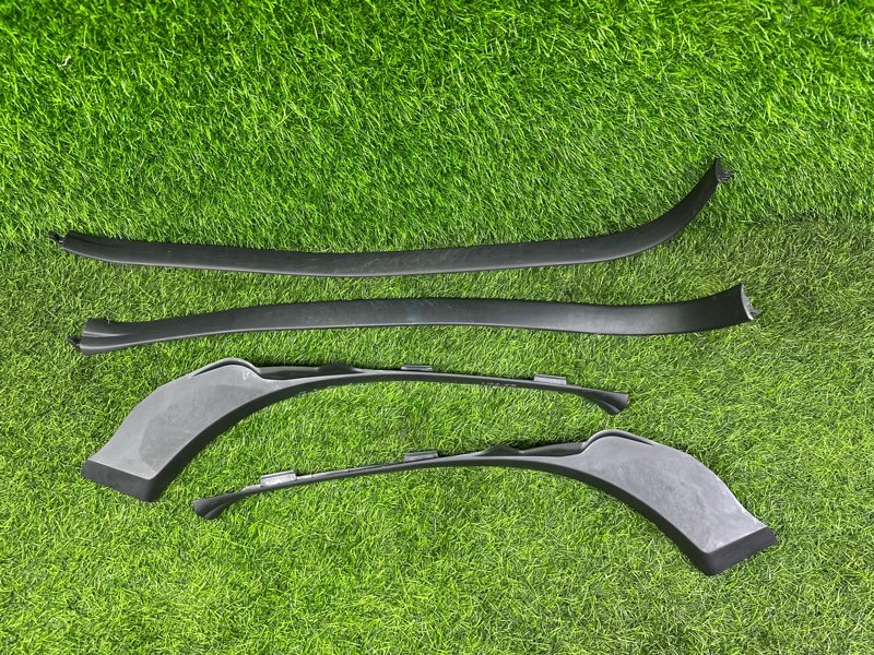 Накладка на порог TOYOTA PROGRES JCG10 (б/у)