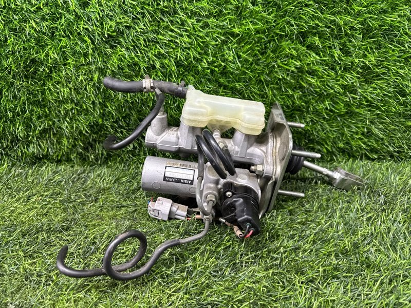 Главный тормозной цилиндр Lexus LS460 USF40 (б/у)