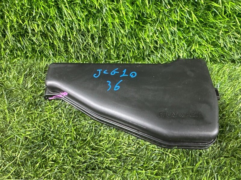 Крышка блока предохранителей Toyota Brevis JCG10 (б/у)