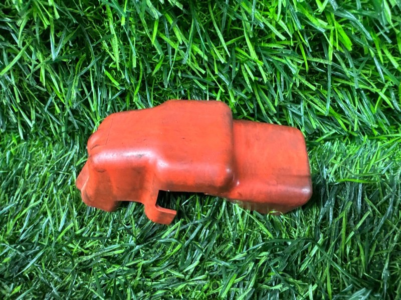 КРЫШКА КЛЕММЫ АККУМУЛЯТОРА Toyota Brevis JCG10 (б/у)