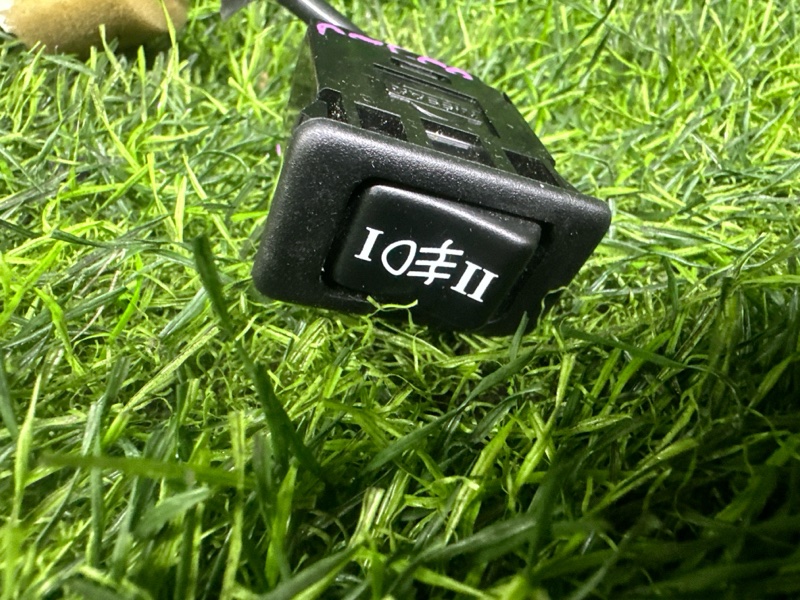 Кнопка туманки NISSAN ELGRAND ALWE50 (б/у)