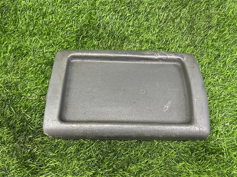 Крышка подлокотника Toyota Land Cruiser FZJ80 HDJ81 FJ80 (б/у)