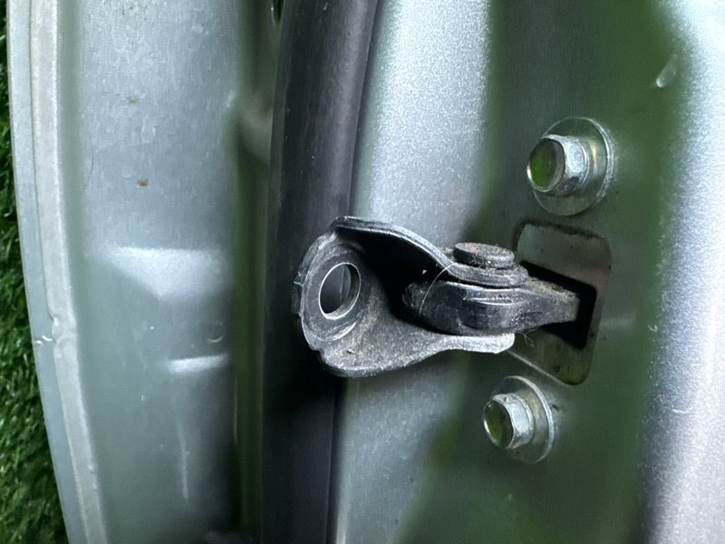 Ограничитель двери Honda Vezel RU3 RU1 RU2 RU4 RU передний правый (б/у)