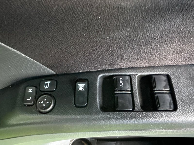 Пианино SUZUKI SOLIO MA15S переднее правое (б/у)