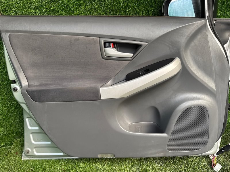 Обшивка двери Toyota Prius ZVW30 2ZR-FXE 2011 передняя левая (б/у)