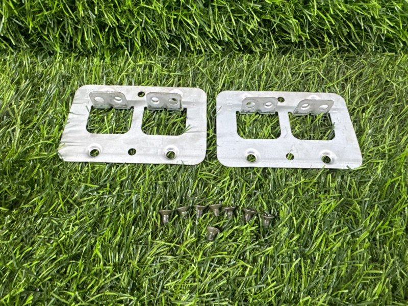 Крепление магнитолы комплект Nissan Elgrand ALWE50 VG33E 1998 (б/у)