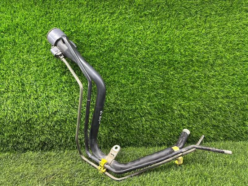 Горловина бензобака Toyota Prius ZVW30 2ZR-FXE 2011 (б/у)