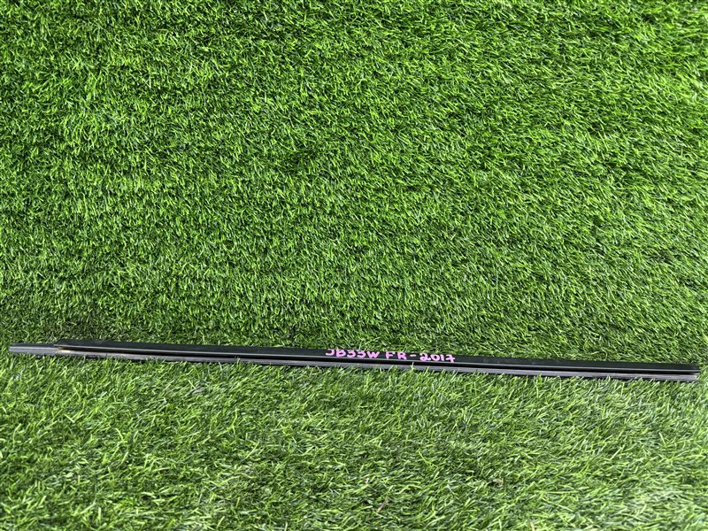 Молдинг стекла двери Suzuki JIMNY JB23W передний правый (б/у)