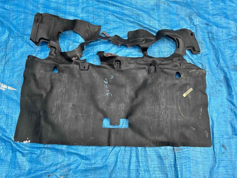 Обшивка багажника Toyota Progres JCG10 задняя (б/у)