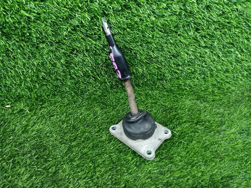 Рычаг раздаточной коробки Toyota Hilux Surf KDN185 KDN185W KZN185 KZN185G KZN185W RZN180 RZN180W RZN185 RZN185W VZN180 (б/у)