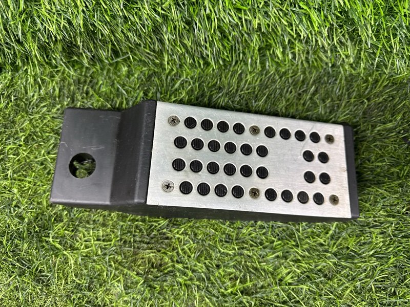 Подставка под ногу INFINITI FX35 S50 (б/у)