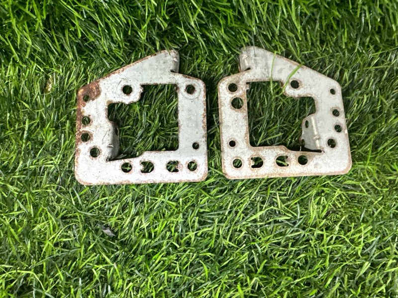 Крепление магнитолы комплект TOYOTA LAND CRUISER FZJ80 (б/у)