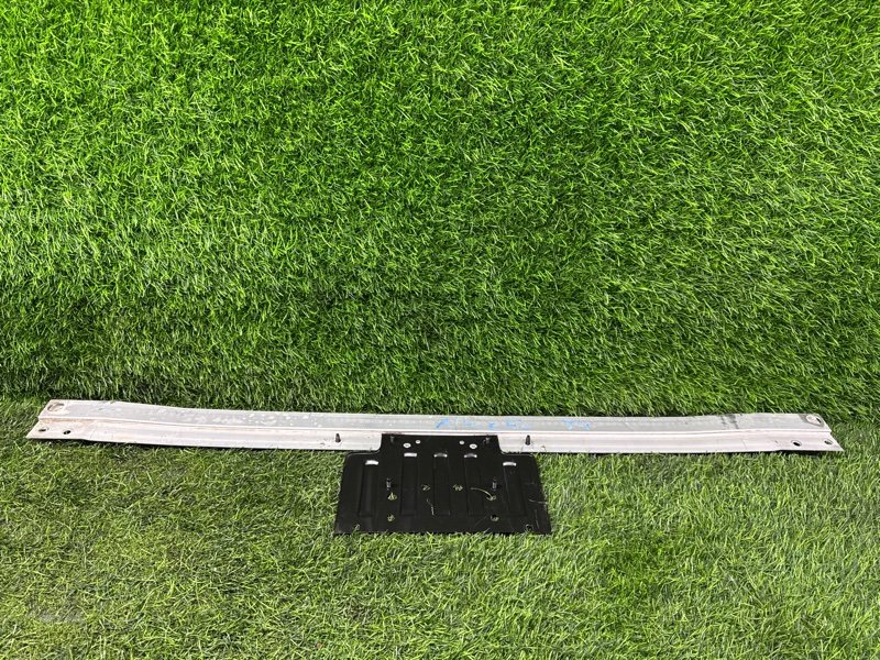 Люк Nissan Elgrand ALWE50 VG33E 1998 (б/у)