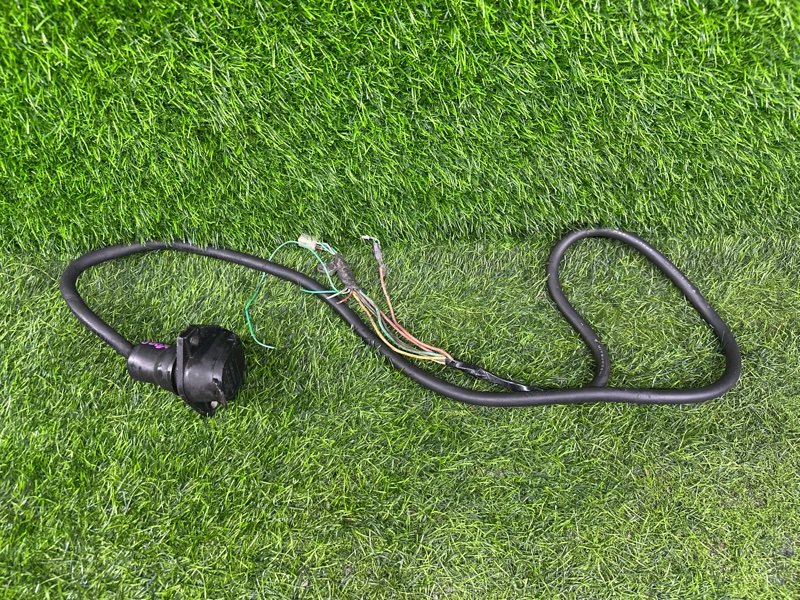 Розетка фаркопа TOYOTA LAND CRUISER HDJ81 (б/у)