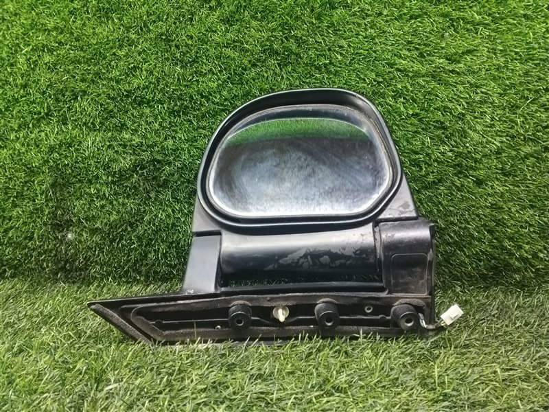 Ухо Mitsubishi Delica PA3W PA4W PA5W PD3W PD4W PD5W PA3V PA3W PA4W PA5V PA5W PB5V PB5W PB6W PD3W PD4W PD5V PD5W PD6W PD8W PE8W PF6W PF8W (б/у)