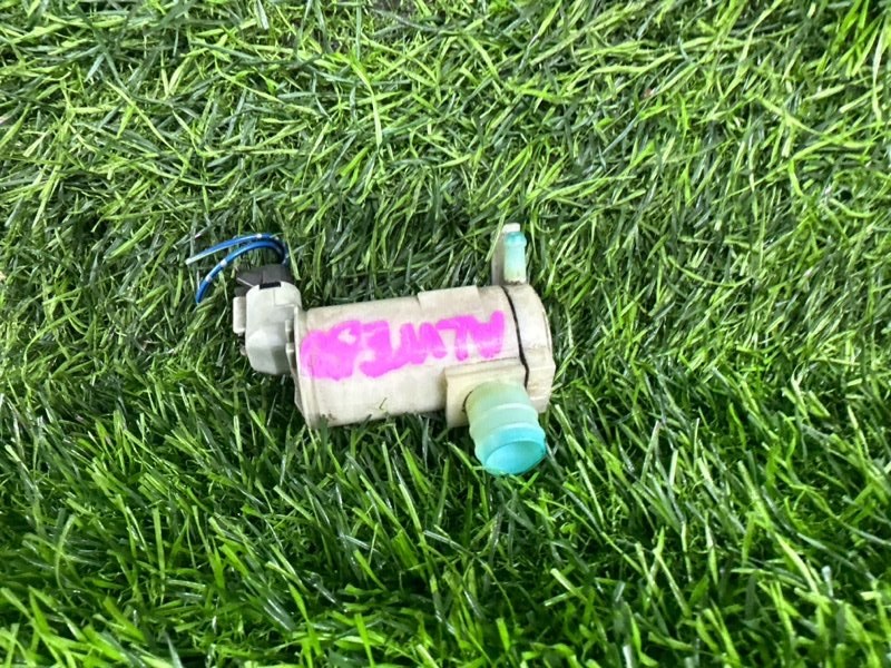 Моторчик омывателя Nissan ELGRAND ATWE50 VG33E 1998 задний (б/у)