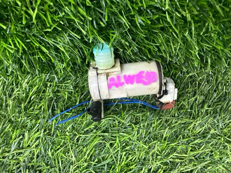 Моторчик омывателя Nissan ELGRAND ATWE50 VG33E 1998 передний (б/у)