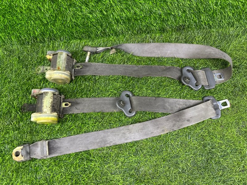 Ремни безопасности ПАРА лево/право TOYOTA LAND CRUISER HDJ81 передние (б/у)