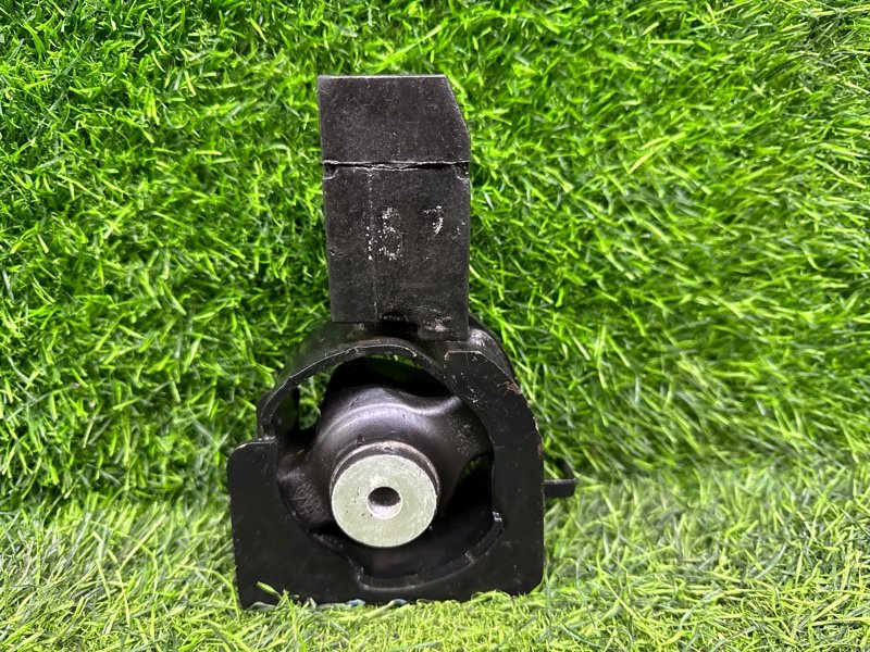 Подушка ДВС Toyota Noah ZRR75 передняя (б/у)