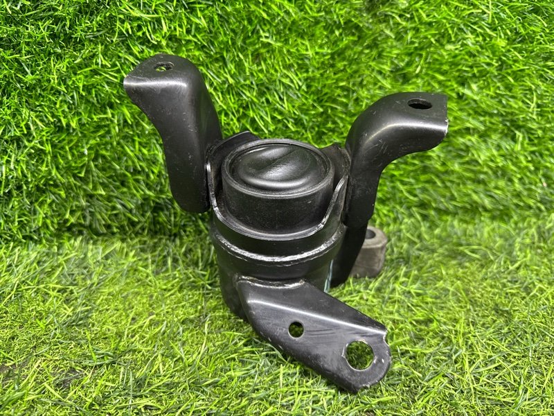 Подушка ДВС Toyota Noah ZRR75 передняя правая (б/у)