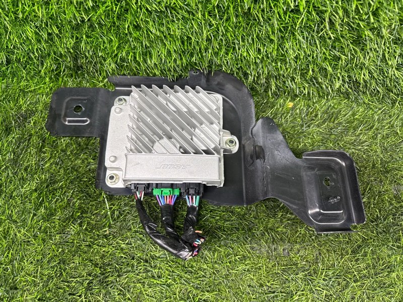 Усилитель аудиосистемы MAZDA AXELA BM2FS (б/у)