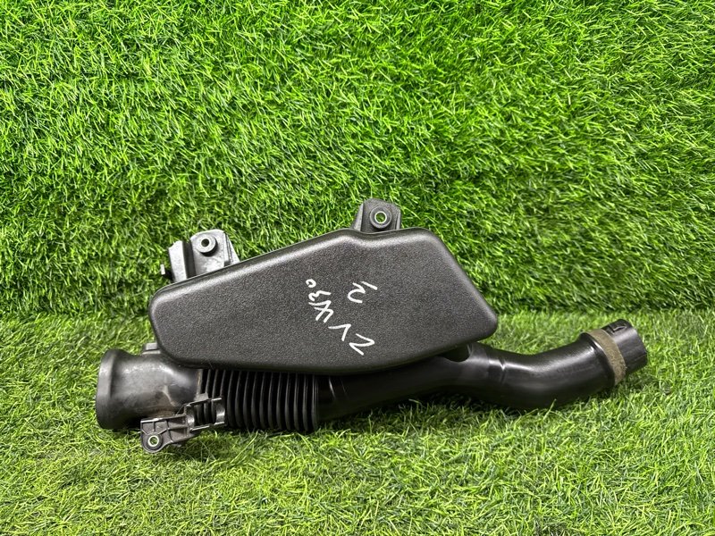 Воздухозаборник Toyota Prius ZVW30 (б/у)