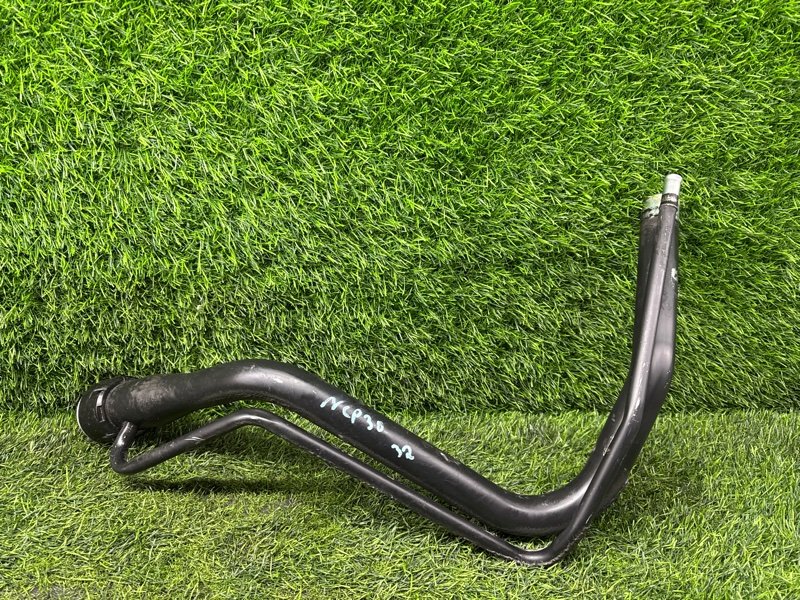 Горловина бензобака TOYOTA BB NCP30 (б/у)