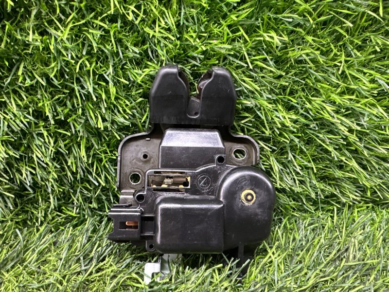 Замок багажника Subaru Legacy BL5 (б/у)