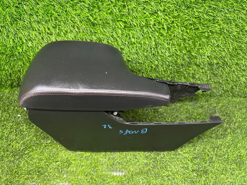 Подлокотник MAZDA AXELA BM2FS (б/у)