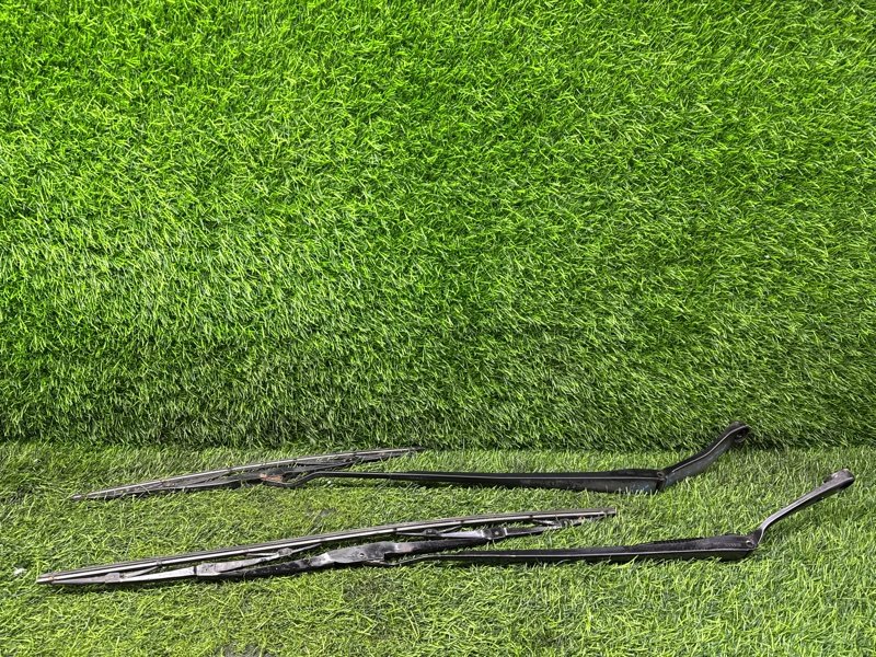 Поводки дворников ПАРА лево/право Nissan ELGRAND ALWE50 VG33E 1998 передние (б/у)