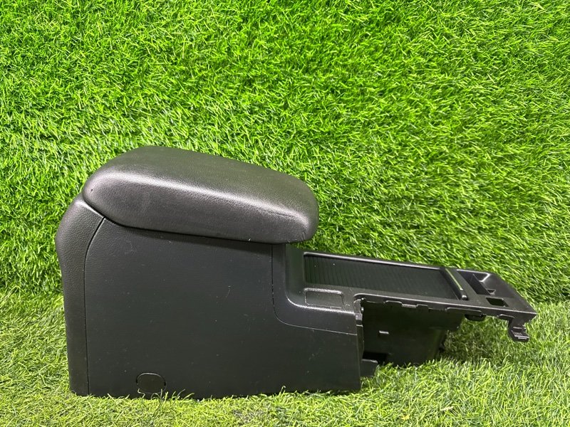 Подлокотник SUBARU IMPREZA GP6 (б/у)