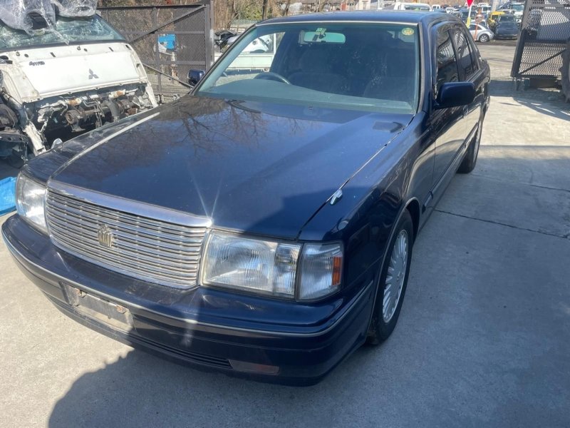 Ветровик Toyota Crown GS151 GS151H JZS151 JZS153 JZS155 JZS157 передний левый (б/у)