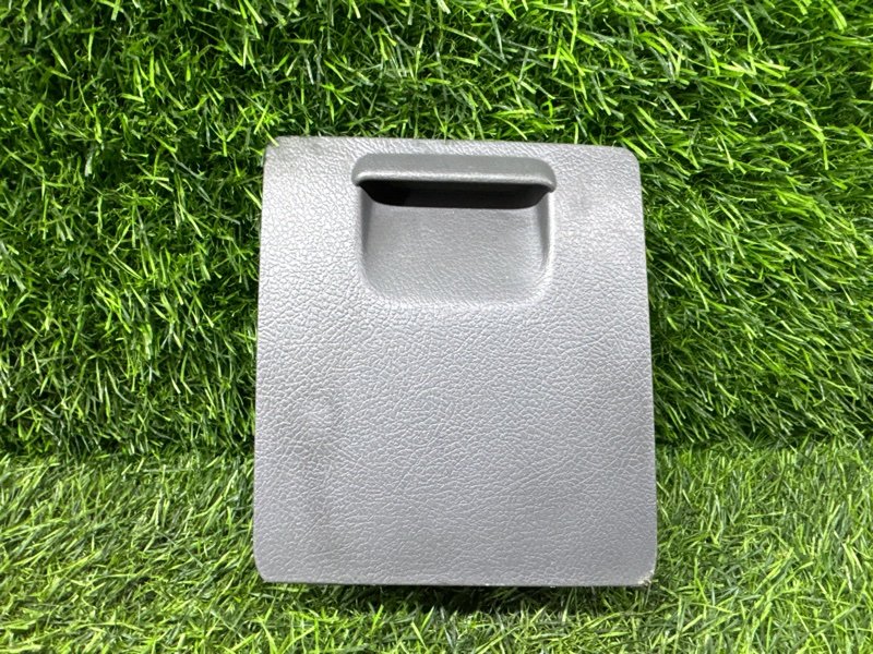 Бардачок в торпеду Toyota Noah ZRR75 передний правый (б/у)