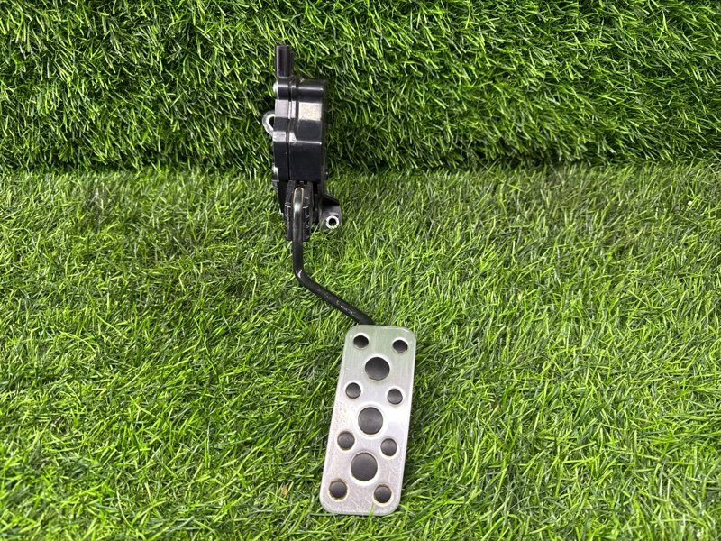 Педаль газа Subaru Impreza GP6 (б/у)