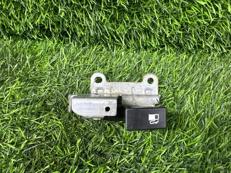 Ручка открытия бензобака SUBARU LEGACY BR9 (б/у)