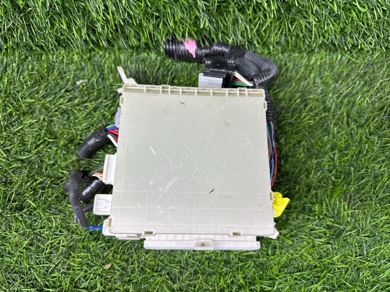 Блок предохранителей салона Lexus LS460 USF40 (б/у)