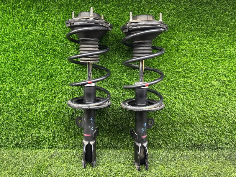 Стойки ПАРА Лево/Право Toyota Noah AZR65 передние (б/у)