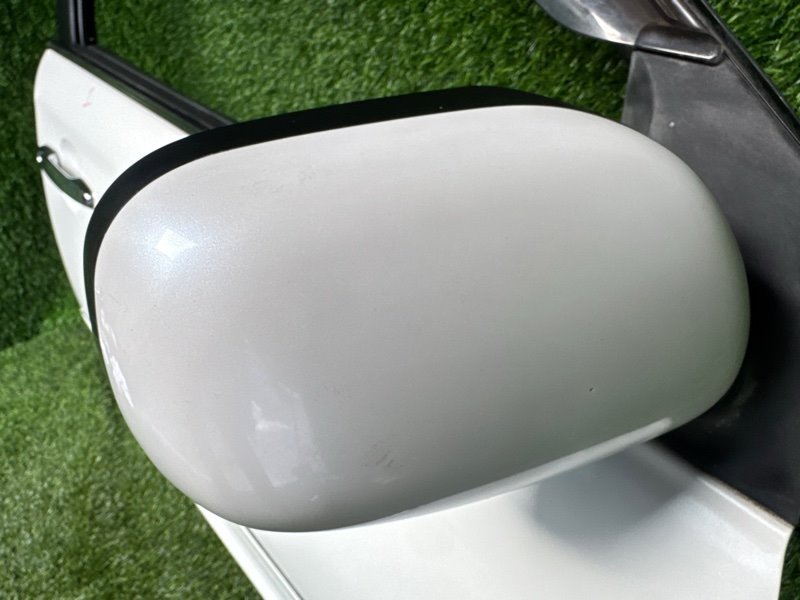 Ухо Toyota ALLION AZT240 NZT240 ZZT240 ZZT245 правое (б/у)