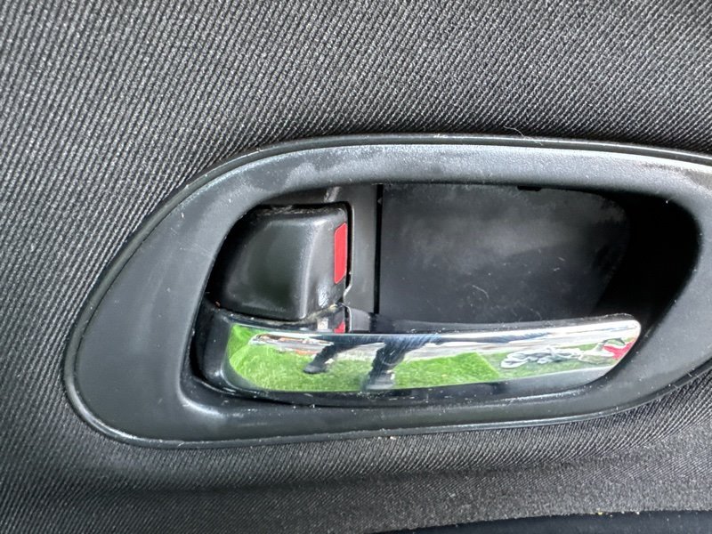 Ручка двери внутренняя Honda Vezel RU3 RU1 RU2 RU4 RU передняя левая (б/у)