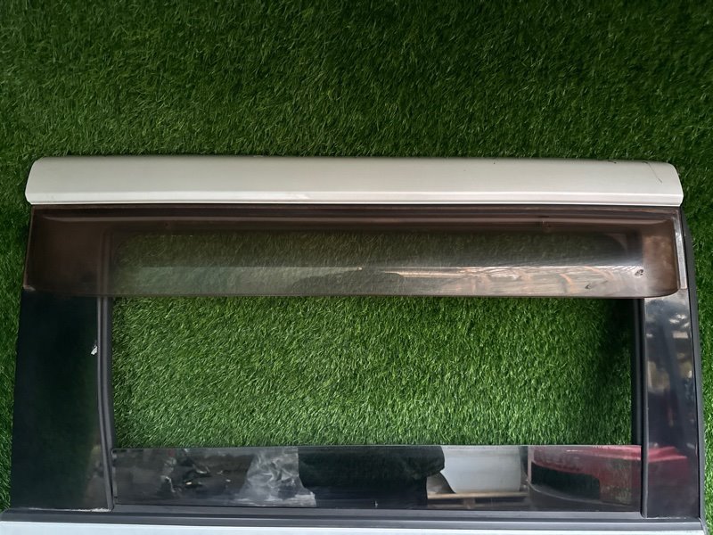 Ветровик MITSUBISHI DELICA D:5 CV5W задний правый (б/у)