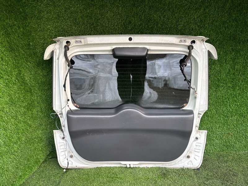 Обшивка двери багажника Suzuki Solio MA15S задняя (б/у)