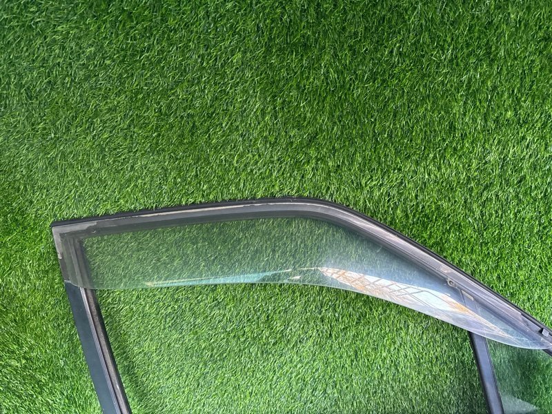 Ветровик Mazda Bongo Friendee SGLR передний правый (б/у)