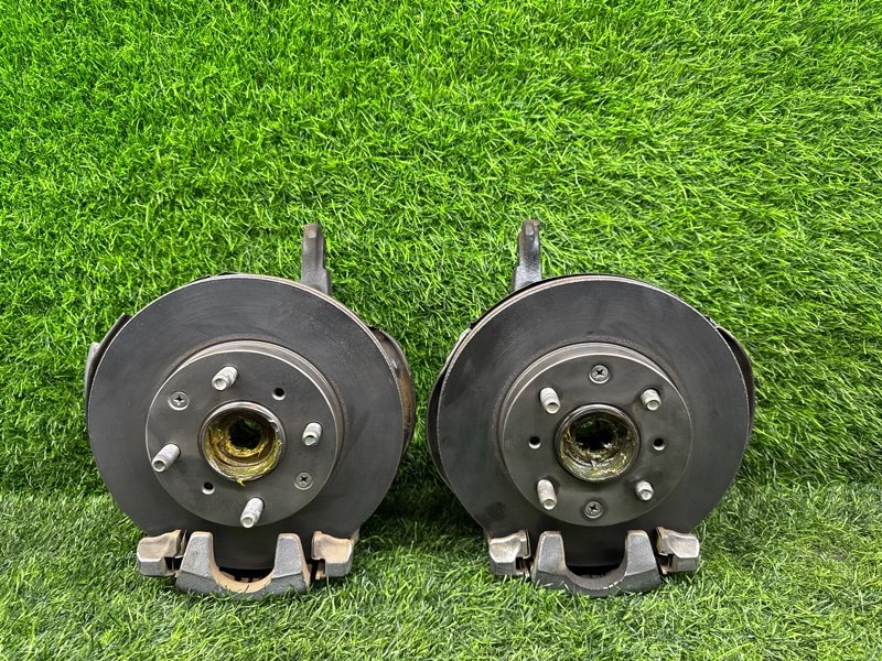 Ступицы ПАРА Лево/Право HONDA FIT GE6 передние (б/у)