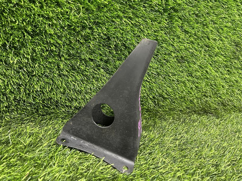 Крепление глушителя TOYOTA LAND CRUISER HDJ81 (б/у)