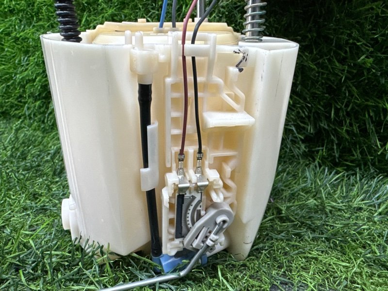 Датчик уровня топлива TOYOTA AQUA NHP10 (б/у)