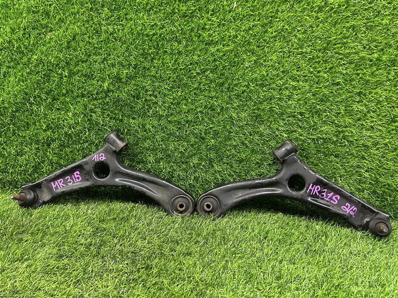 Рычаги ПАРА ЛЕВЫЙ/ПРАВЫЙ SUZUKI HUSTLER MR31S передние (б/у)