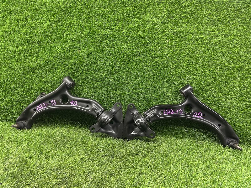 Рычаги ПАРА ЛЕВЫЙ/ПРАВЫЙ HONDA FREED GB3 передние (б/у)