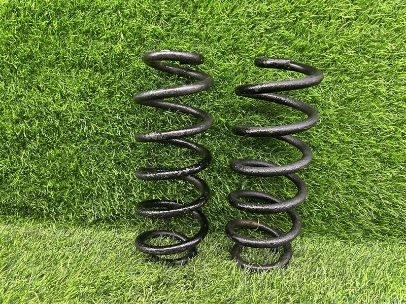 ПРУЖИНЫ ПАРА ЛЕВО/ПРАВО Honda Vezel RU2 задние (б/у)