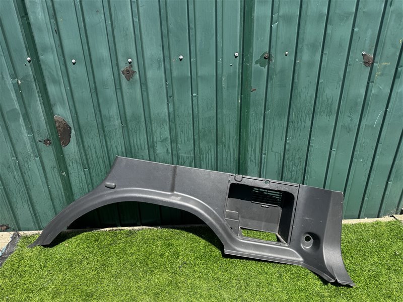 Обшивка багажника NISSAN TERRANO RR50 задняя правая (б/у)