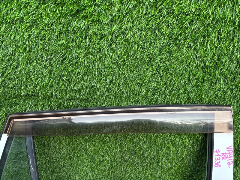 Ветровик Nissan AD VAY12 задний правый (б/у)